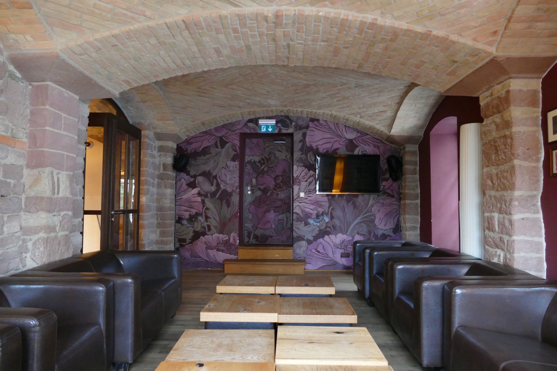 Die Lounge in der cafebar maximilian in Speyer